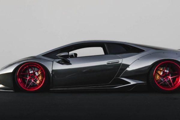 Why is Black Lamborghini Aventador so Successful?