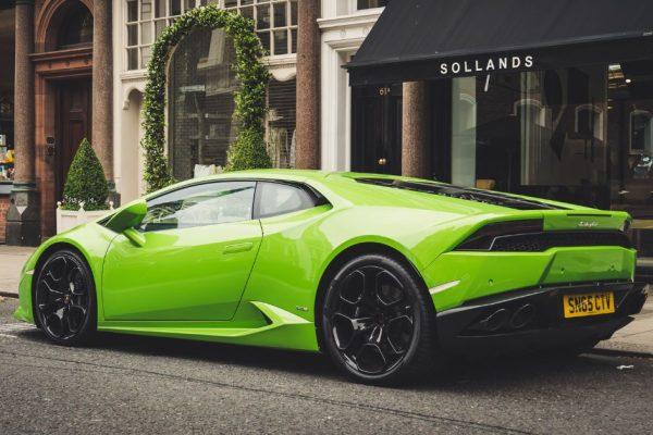 How doea a Green Lamborghini Look Like?