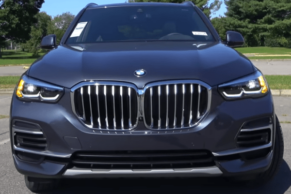 Experience Luxury and Performance with the 2022 BMW X5